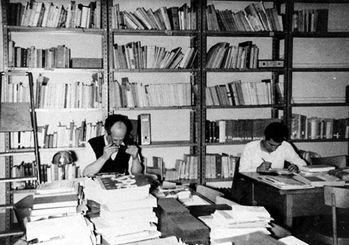 Imagen 1. Xavier Abril y Antonio Melis en el Istituto Ispanico de Firenze, 1965. Archivo del autor