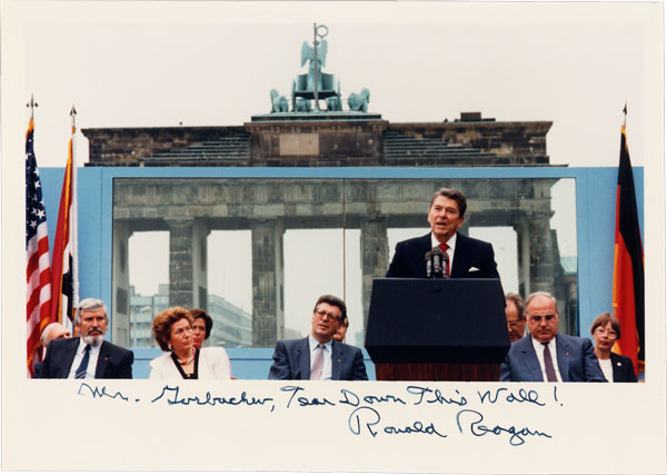 Ronald Reagan frente al Muro de Berlín, 1987