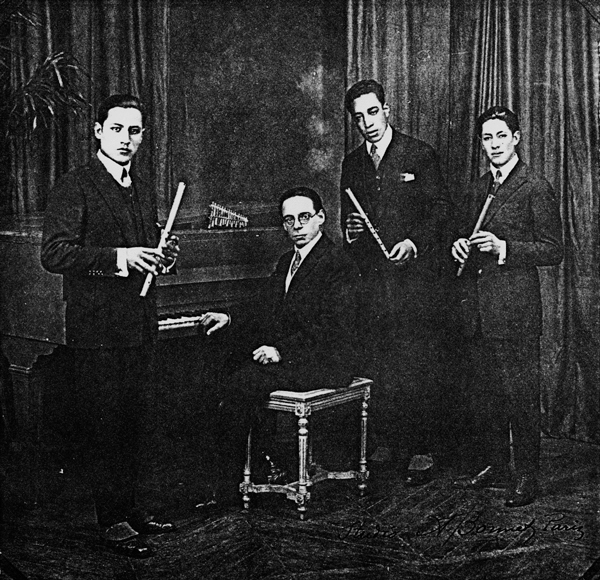  De izquierda a derecha: Luis Eduardo Enríquez Cabrera, Ernesto López Mindreau, Edgardo Rozas Lecaros, César Enríquez Cabrera