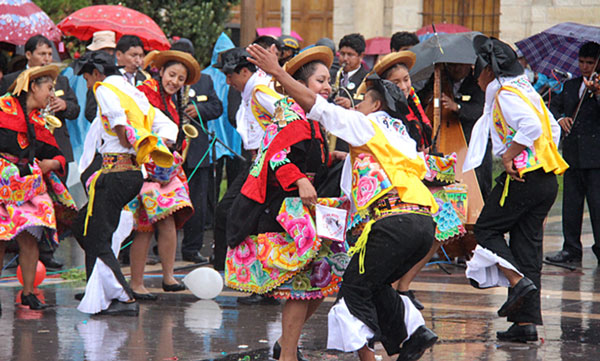  XXVII concurso de Huaylarsh Nación Wanka, el más importante evento de la danza emblemática de los huanca