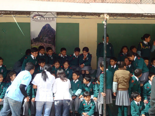 Imagen 7. Grupo de estudiantes de la IE Arturo Palomino Rodríguez, Wanchaq, Cusco. <a href=