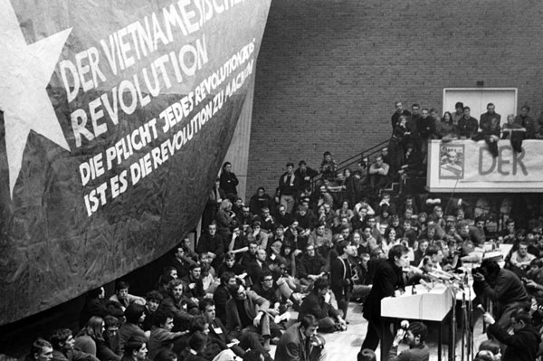 Imagen 7. Sesión del Congreso Internacional de Vietnam. Universidad Técnica de Berlín, 17-18 de febrero de 1968. 
