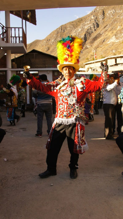 Caporal en traje de gala, en la Fiesta de <em>La Caporalía</em>. Ha construido el primer hospedaje de Nava