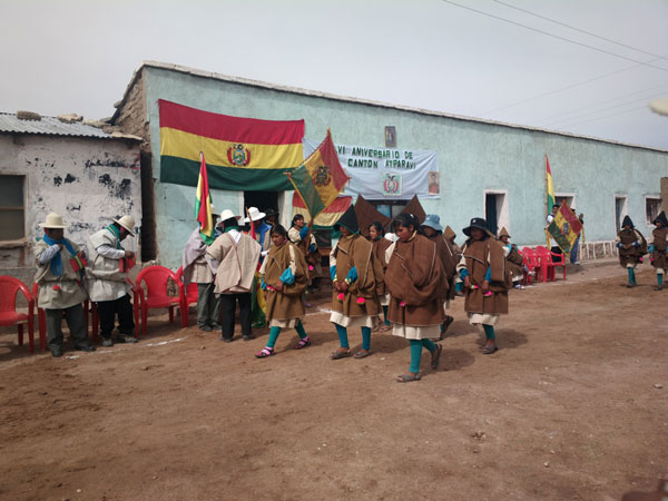 Desfile cívico en el ayllu de Ayparavi, 2016