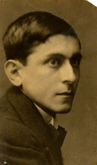 Reproducción fotográfica de José Carlos Mariátegui antes de partir a Europa (1919)