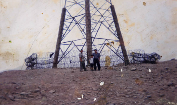 Vista de la antena ubicada en uno de los montículos laterales de Garagay